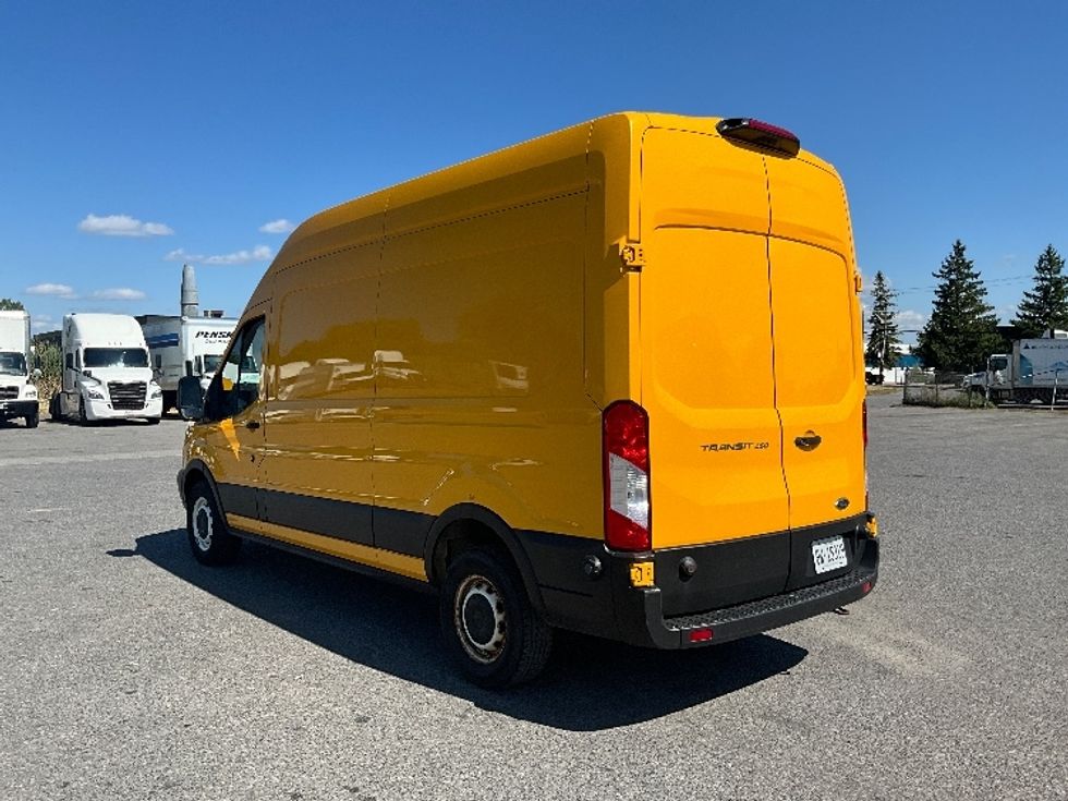 Cargo Van (Panel Van)-Light and Medium Duty Trucks-Ford-2019-Transit 250-Ottawa-ON-214,286\n\t\tkm-$ 34,000 - Image 6