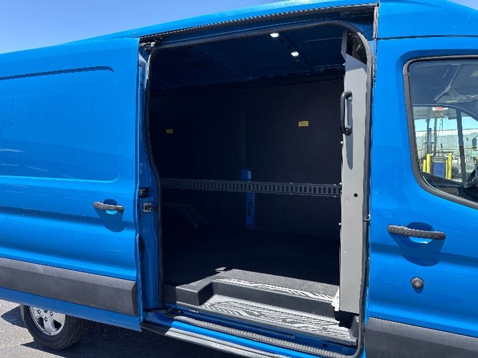 Cargo Van (Panel Van)-Light and Medium Duty Trucks-Ford-2019-Transit 250-Phoenix-AZ-102,055\n\t\tmiles-$ 29,000 - Image 12