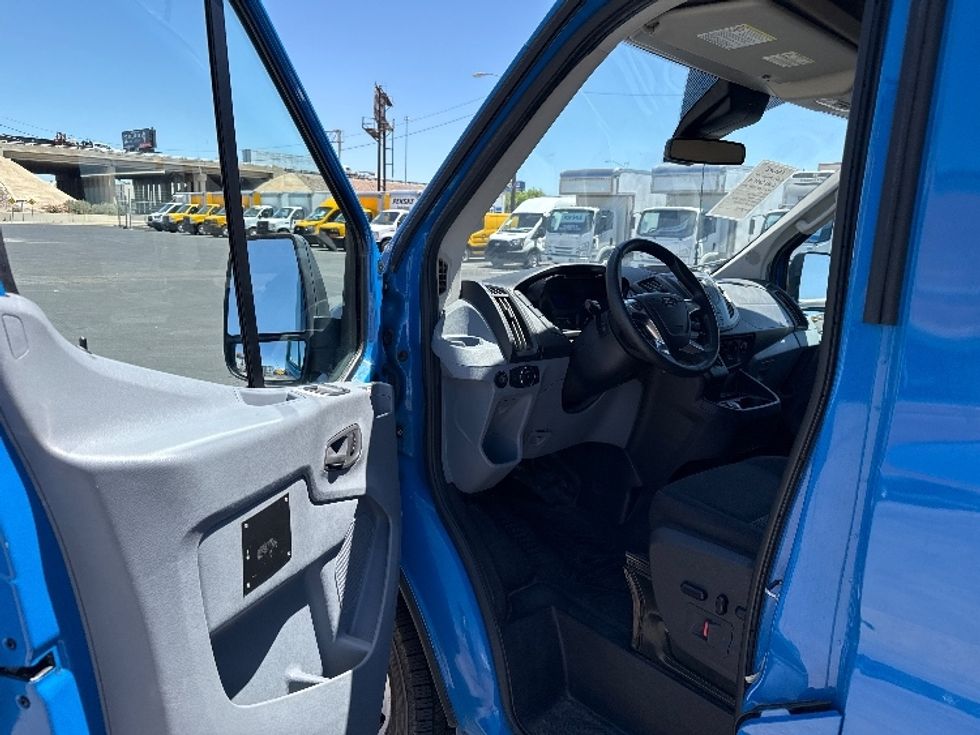 Cargo Van (Panel Van)-Light and Medium Duty Trucks-Ford-2019-Transit 250-Phoenix-AZ-102,055\n\t\tmiles-$ 29,000 - Image 14