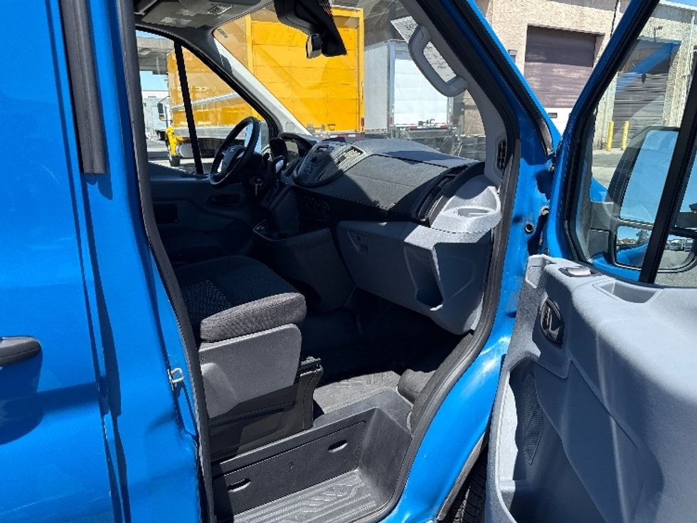 Cargo Van (Panel Van)-Light and Medium Duty Trucks-Ford-2019-Transit 250-Phoenix-AZ-102,055\n\t\tmiles-$ 29,000 - Image 18