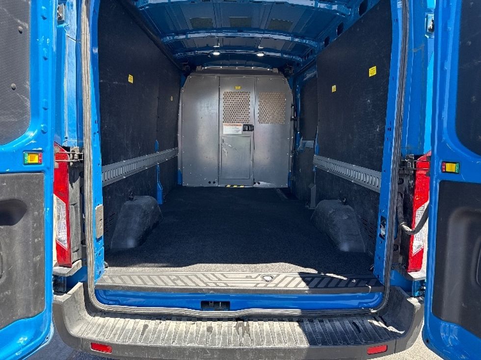 Cargo Van (Panel Van)-Light and Medium Duty Trucks-Ford-2019-Transit 250-Phoenix-AZ-102,055\n\t\tmiles-$ 29,000 - Image 7