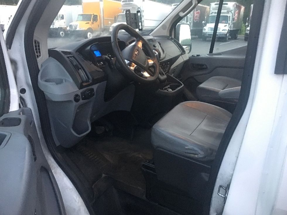 Cargo Van (Panel Van)-Light and Medium Duty Trucks-Ford-2019-Transit 250-Pittsburgh-PA-153,564\n\t\tmiles-$ 28,250 - Image 14
