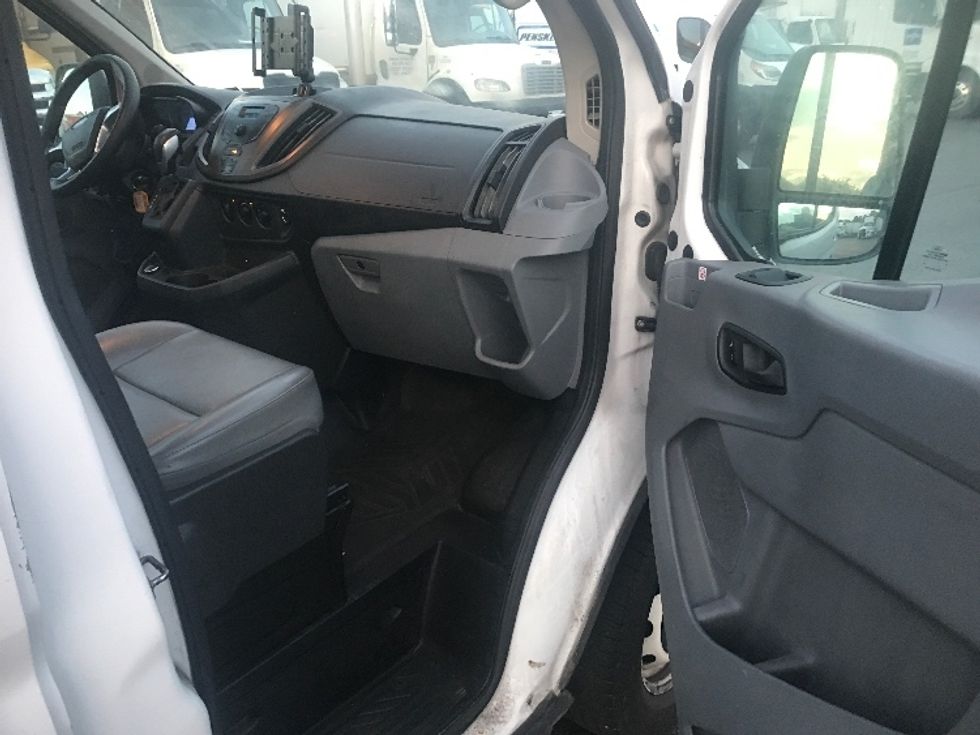 Cargo Van (Panel Van)-Light and Medium Duty Trucks-Ford-2019-Transit 250-Pittsburgh-PA-153,564\n\t\tmiles-$ 28,250 - Image 18