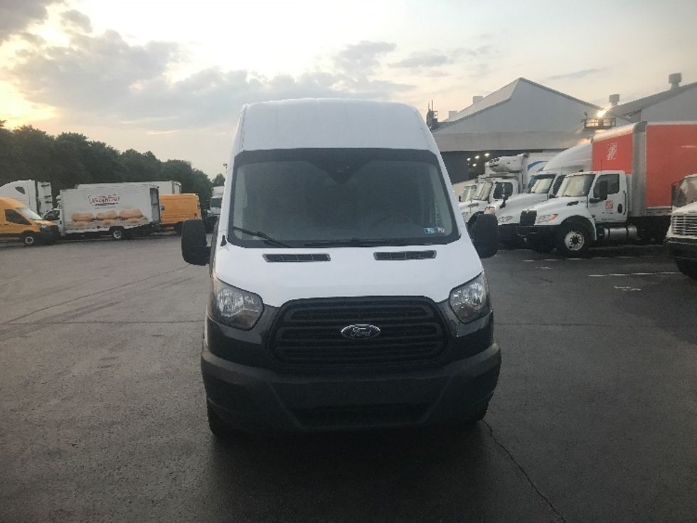 Cargo Van (Panel Van)-Light and Medium Duty Trucks-Ford-2019-Transit 250-Pittsburgh-PA-153,564\n\t\tmiles-$ 28,250 - Image 2
