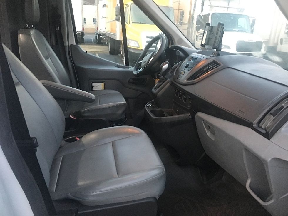 Cargo Van (Panel Van)-Light and Medium Duty Trucks-Ford-2019-Transit 250-Pittsburgh-PA-153,564\n\t\tmiles-$ 28,250 - Image 20