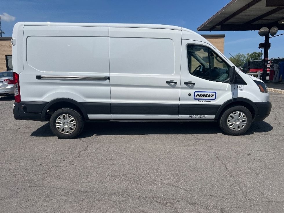 Cargo Van (Panel Van)-Light and Medium Duty Trucks-Ford-2019-Transit 250-Rochester-NY-114,410\n\t\tmiles-$ 24,250 - Image 16