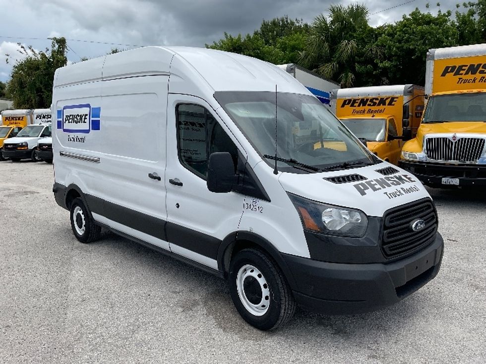 Cargo Van (Panel Van)-Light and Medium Duty Trucks-Ford-2019-Transit 250-Saint Petersburg-FL-117,397\n\t\tmiles-$ 31,000 - Image 1
