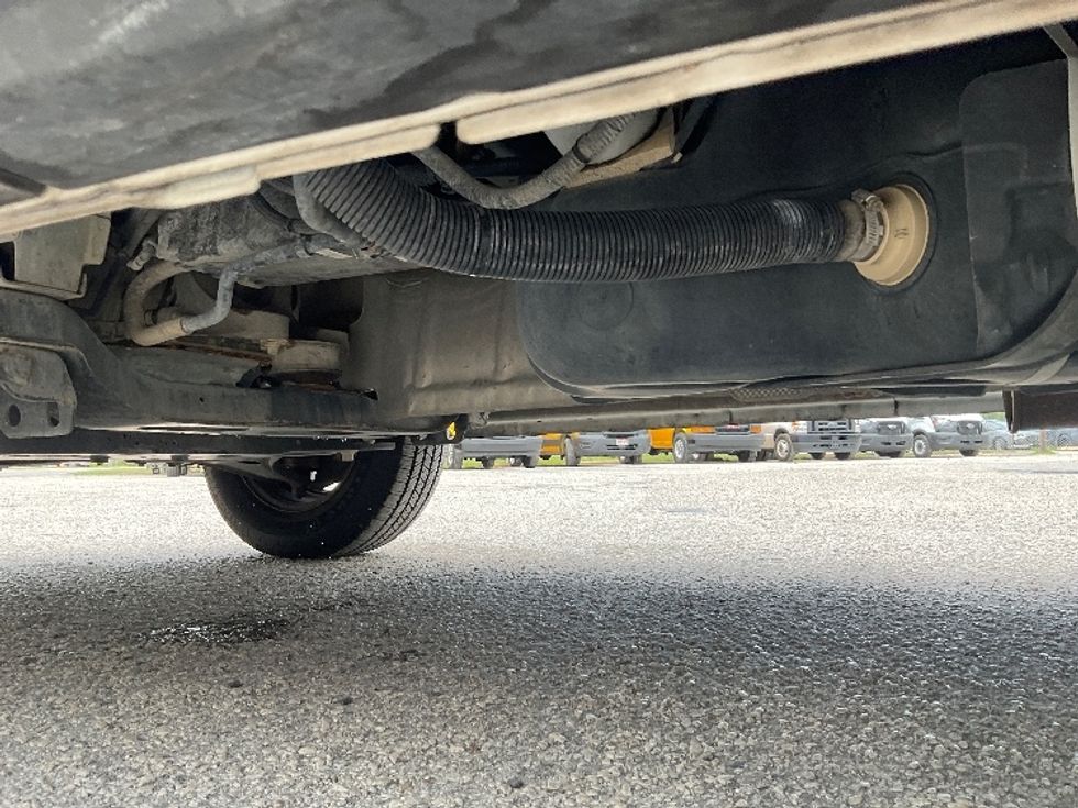 Cargo Van (Panel Van)-Light and Medium Duty Trucks-Ford-2019-Transit 250-Saint Petersburg-FL-117,397\n\t\tmiles-$ 31,000 - Image 5