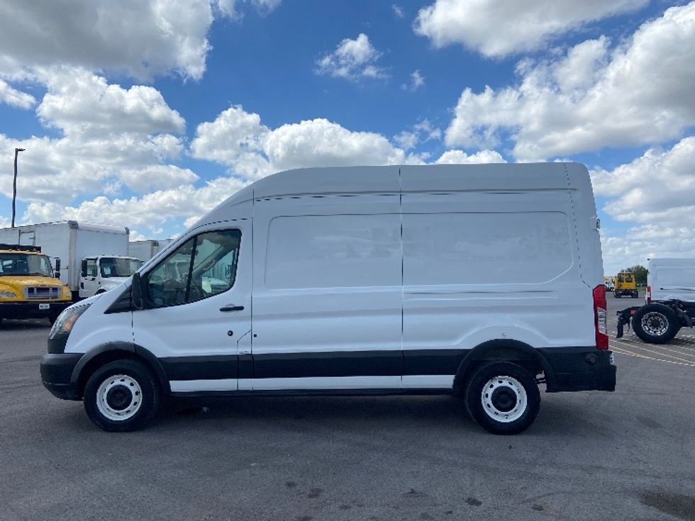 Cargo Van (Panel Van)-Light and Medium Duty Trucks-Ford-2019-Transit 250-San Antonio-TX-89,631\n\t\tmiles-$ 34,500 - Image 4