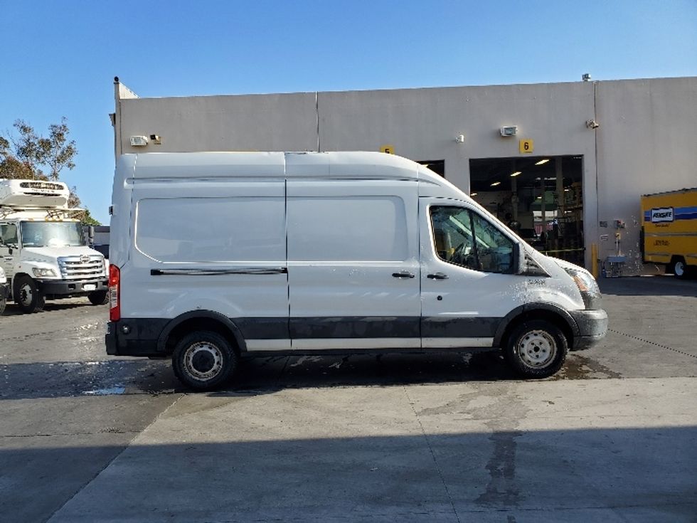 Cargo Van (Panel Van)-Light and Medium Duty Trucks-Ford-2019-Transit 250-Santa Ana-CA-151,302\n\t\tmiles-$ 28,750 - Image 14