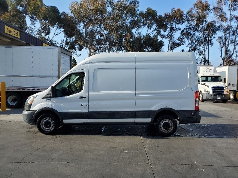 Cargo Van (Panel Van)-Light and Medium Duty Trucks-Ford-2019-Transit 250-Santa Ana-CA-151,302\n\t\tmiles-$ 28,750 - Image 4