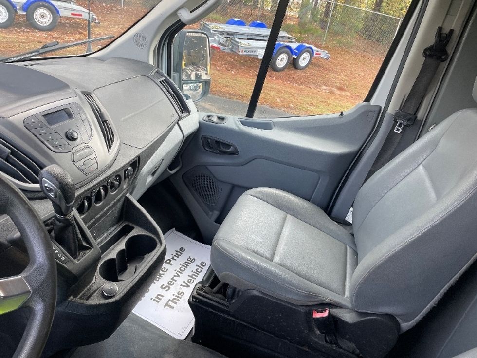 Cargo Van (Panel Van)-Light and Medium Duty Trucks-Ford-2019-Transit 250-Spartanburg-SC-103,772\n\t\tmiles-$ 34,000 - Image 19