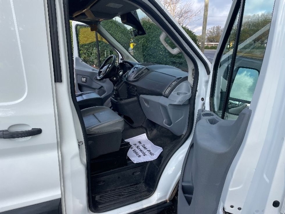 Cargo Van (Panel Van)-Light and Medium Duty Trucks-Ford-2019-Transit 250-Spartanburg-SC-103,772\n\t\tmiles-$ 34,000 - Image 20