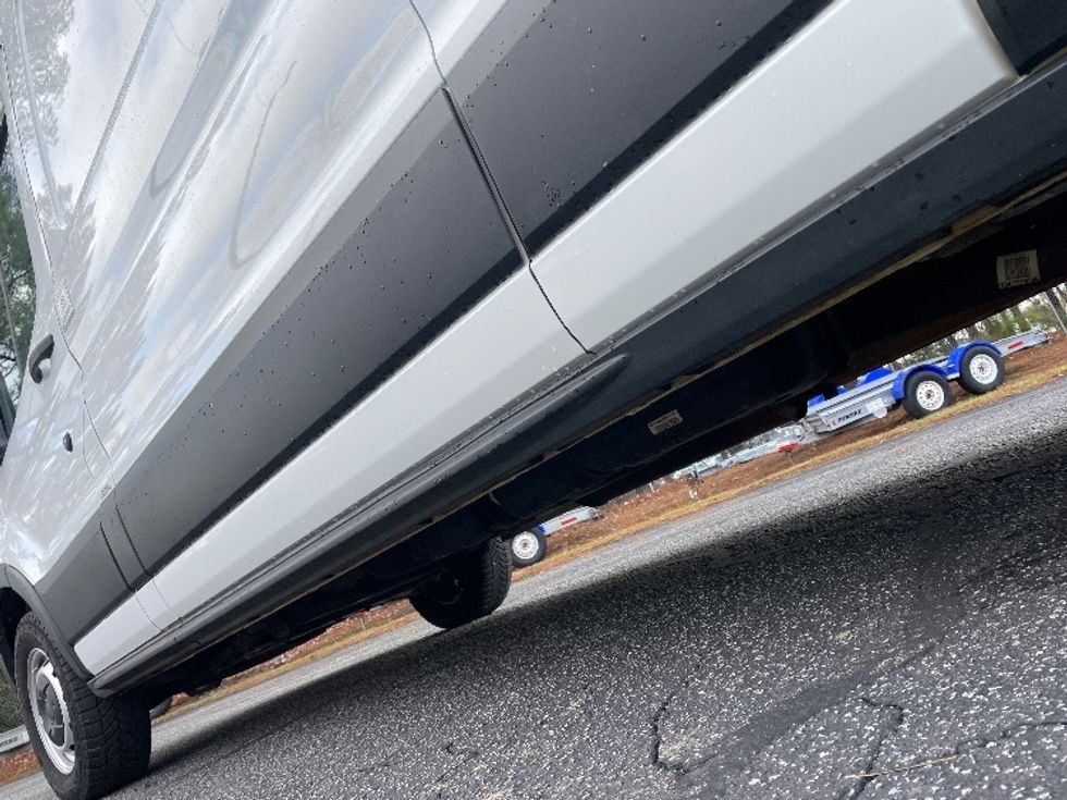 Cargo Van (Panel Van)-Light and Medium Duty Trucks-Ford-2019-Transit 250-Spartanburg-SC-103,772\n\t\tmiles-$ 34,000 - Image 5