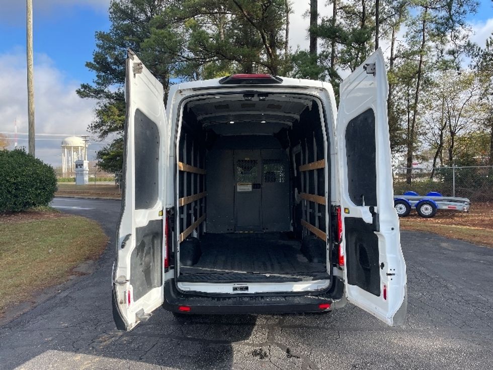 Cargo Van (Panel Van)-Light and Medium Duty Trucks-Ford-2019-Transit 250-Spartanburg-SC-103,772\n\t\tmiles-$ 34,000 - Image 8