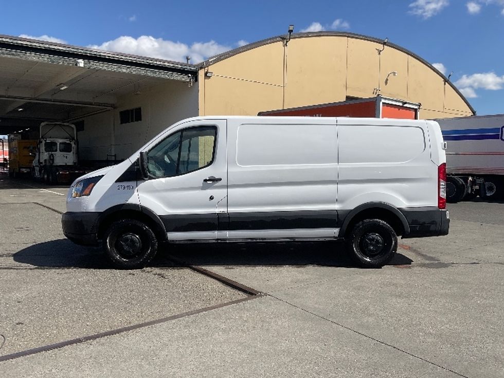 Cargo Van (Panel Van)-Light and Medium Duty Trucks-Ford-2019-Transit 250-Tacoma-WA-80,365\n\t\tmiles-$ 26,750 - Image 4