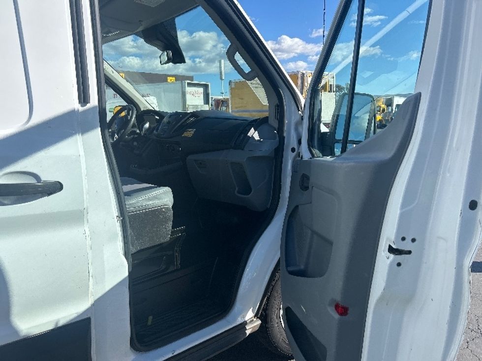 Cargo Van (Panel Van)-Light and Medium Duty Trucks-Ford-2019-Transit 250-Torrance-CA-48,566\n\t\tmiles-$ 30,000 - Image 20