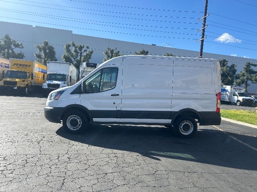Cargo Van (Panel Van)-Light and Medium Duty Trucks-Ford-2019-Transit 250-Torrance-CA-48,566\n\t\tmiles-$ 30,000 - Image 4