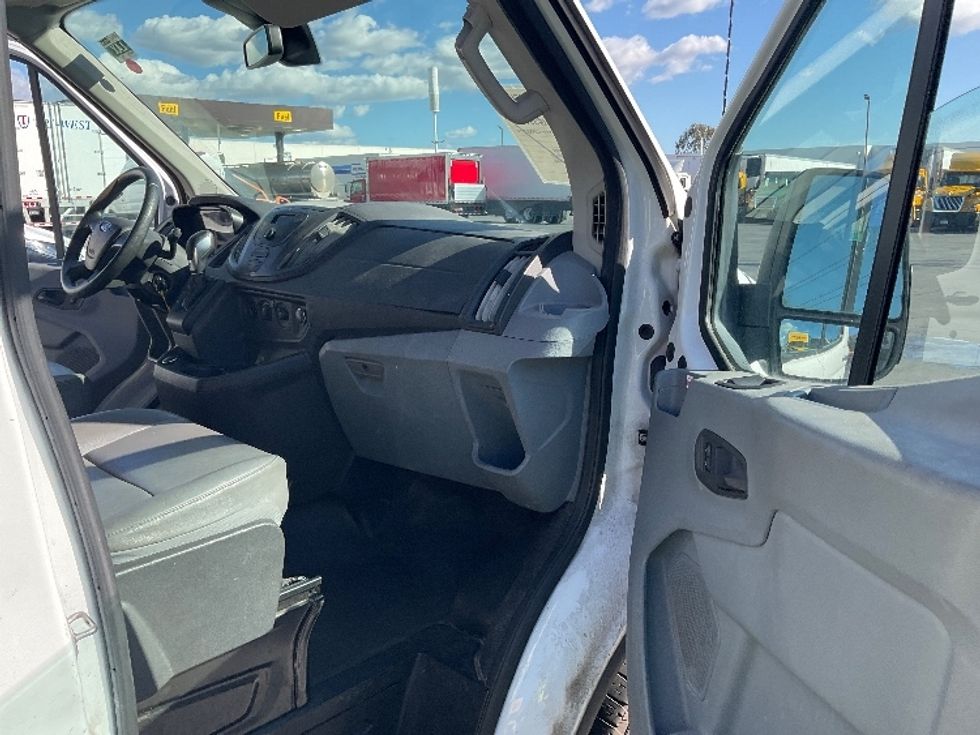 Cargo Van (Panel Van)-Light and Medium Duty Trucks-Ford-2019-Transit 250-Torrance-CA-55,893\n\t\tmiles-$ 29,500 - Image 20