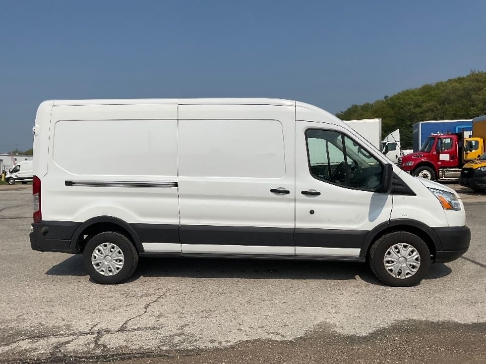 Cargo Van (Panel Van)-Light and Medium Duty Trucks-Ford-2019-Transit 250-Traverse City-MI-99,182\n\t\tmiles-$ 26,500 - Image 15