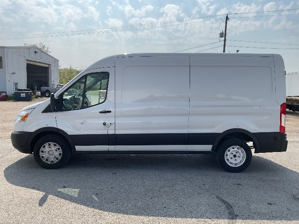 Cargo Van (Panel Van)-Light and Medium Duty Trucks-Ford-2019-Transit 250-Traverse City-MI-99,182\n\t\tmiles-$ 26,500 - Image 4