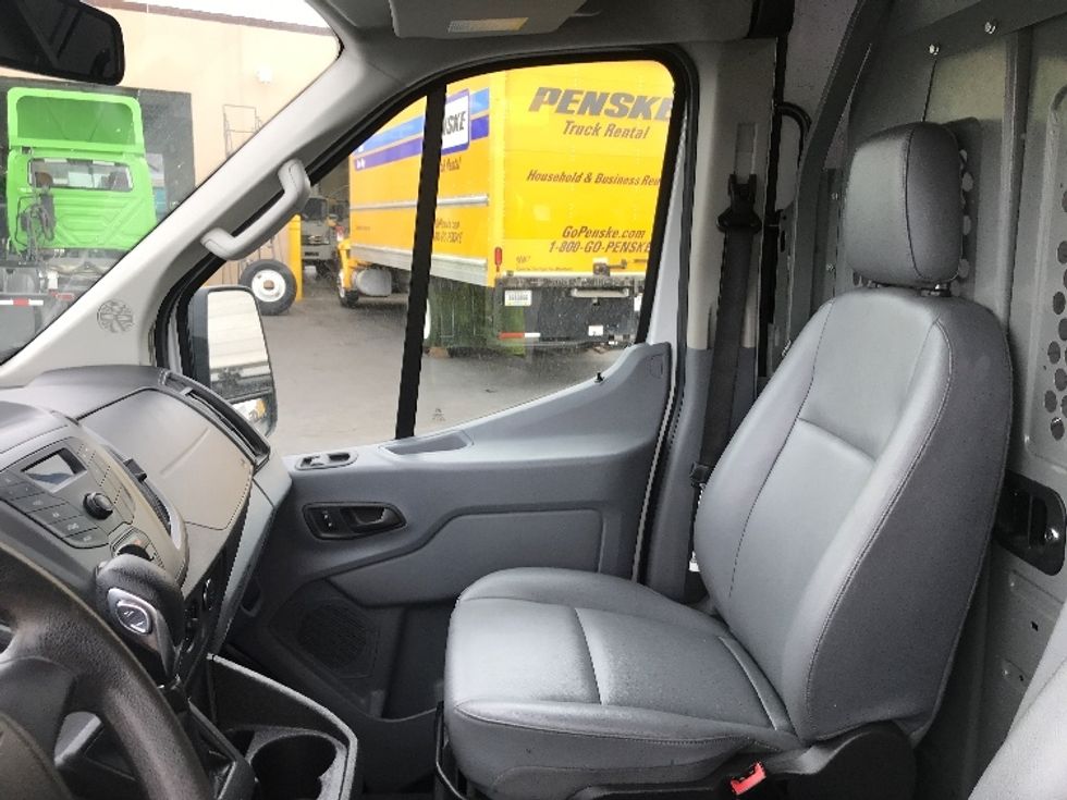 2019 Ford Transit photo 17