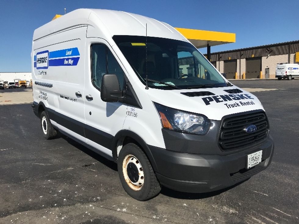 Used Cargo Vans for Sale in WI Penske Used Trucks
