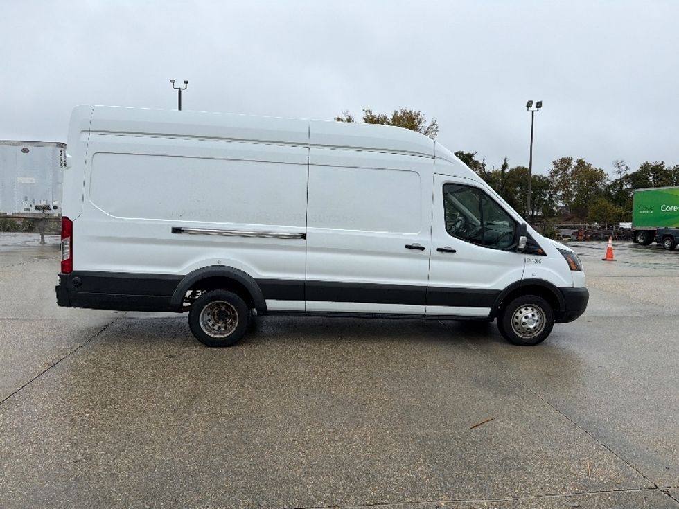 Cargo Van (Panel Van)-Light and Medium Duty Trucks-Ford-2019-Transit 350-Baton Rouge-LA-190,248\n\t\tmiles-$ 24,250 - Image 12