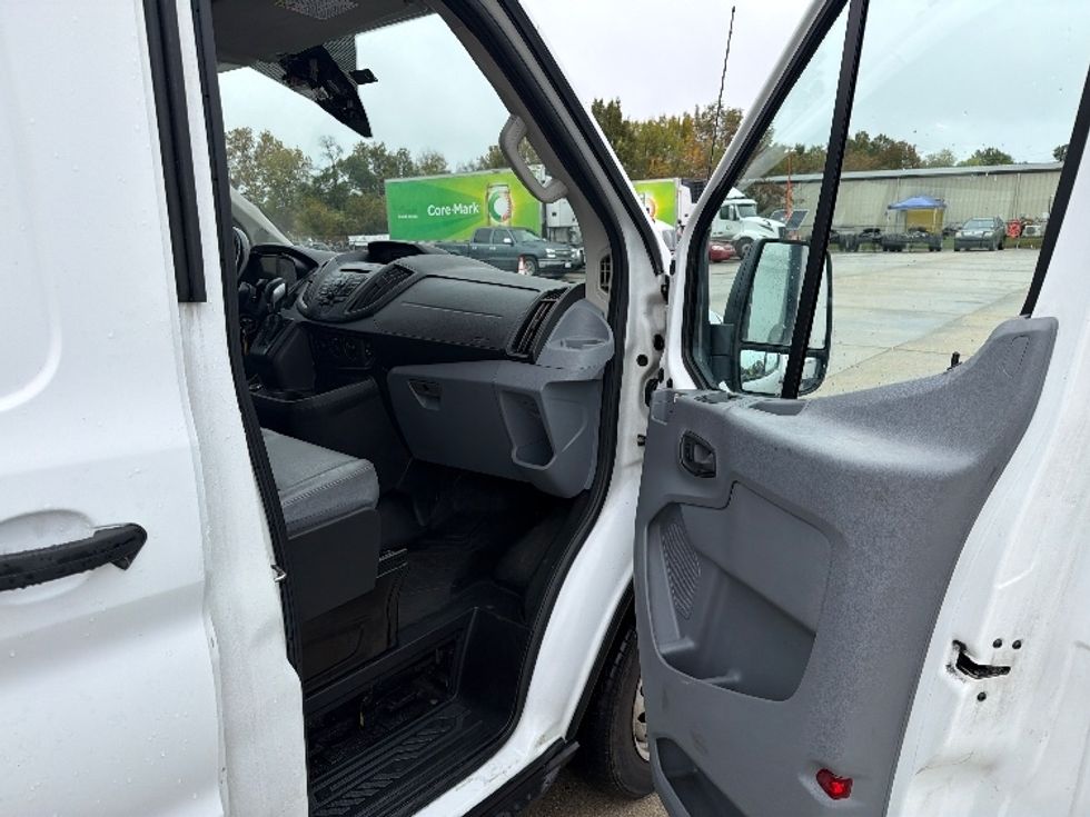Cargo Van (Panel Van)-Light and Medium Duty Trucks-Ford-2019-Transit 350-Baton Rouge-LA-190,248\n\t\tmiles-$ 24,250 - Image 17