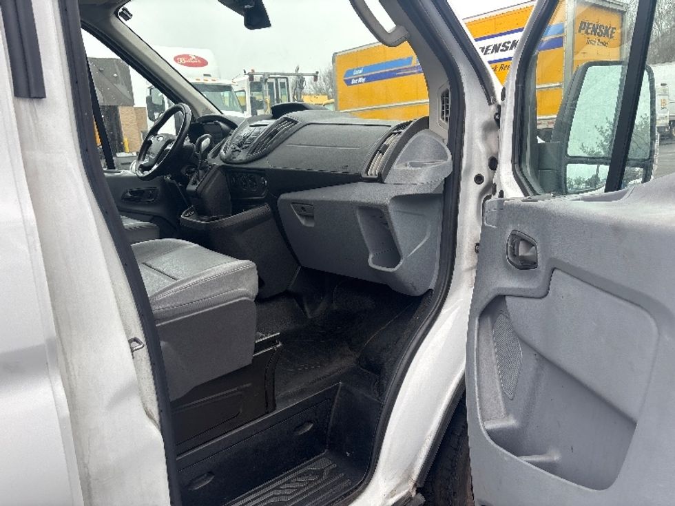 Cargo Van (Panel Van)-Light and Medium Duty Trucks-Ford-2019-Transit 350-Burlington-NJ-178,041\n\t\tmiles-$ 24,750 - Image 16
