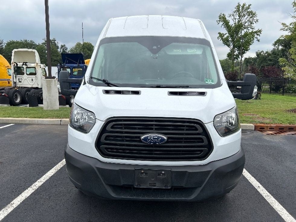 Cargo Van (Panel Van)-Light and Medium Duty Trucks-Ford-2019-Transit 350-Cranbury-NJ-69,609\n\t\tmiles-$ 31,250 - Image 2