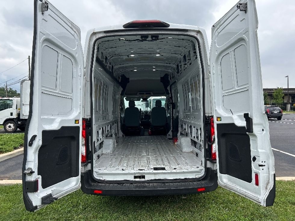 Cargo Van (Panel Van)-Light and Medium Duty Trucks-Ford-2019-Transit 350-Cranbury-NJ-69,609\n\t\tmiles-$ 31,250 - Image 7