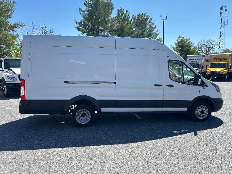 Cargo Van (Panel Van)-Light and Medium Duty Trucks-Ford-2019-Transit 350-Essex-MD-240,650\n\t\tmiles-$ 18,500 - Image 14