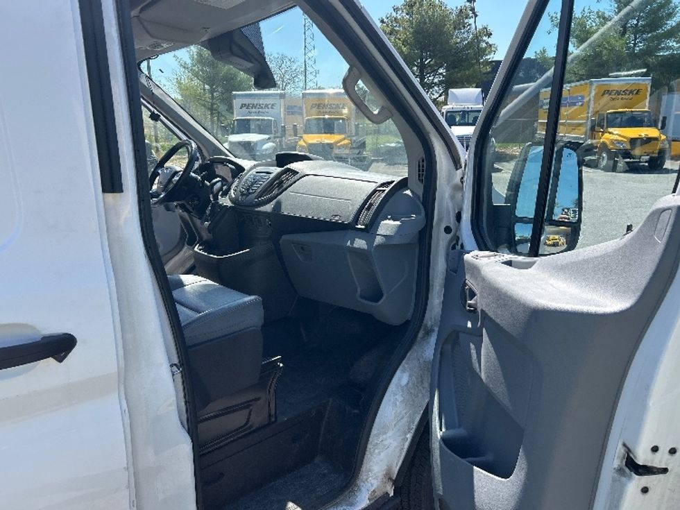 Cargo Van (Panel Van)-Light and Medium Duty Trucks-Ford-2019-Transit 350-Essex-MD-240,650\n\t\tmiles-$ 18,500 - Image 19
