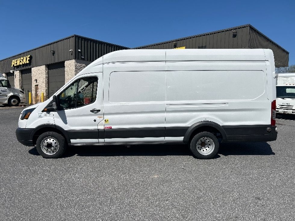 Cargo Van (Panel Van)-Light and Medium Duty Trucks-Ford-2019-Transit 350-Essex-MD-240,650\n\t\tmiles-$ 18,500 - Image 4