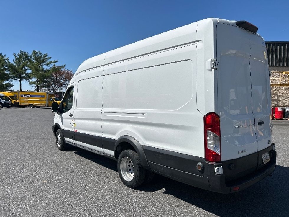 Cargo Van (Panel Van)-Light and Medium Duty Trucks-Ford-2019-Transit 350-Essex-MD-240,650\n\t\tmiles-$ 18,500 - Image 6