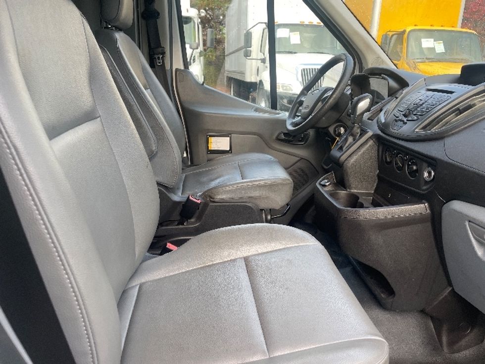 Cargo Van (Panel Van)-Light and Medium Duty Trucks-Ford-2019-Transit 350-Greenville-SC-165,425\n\t\tmiles-$ 25,250 - Image 22