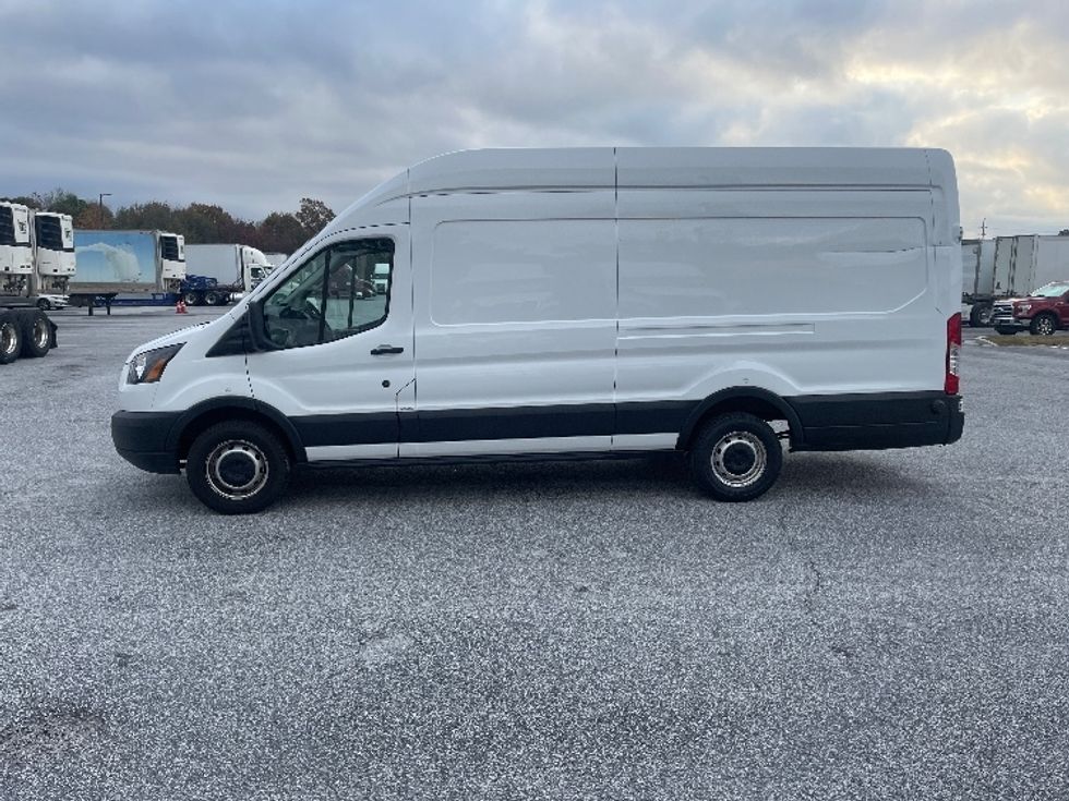 Cargo Van (Panel Van)-Light and Medium Duty Trucks-Ford-2019-Transit 350-Greenville-SC-165,425\n\t\tmiles-$ 25,250 - Image 4