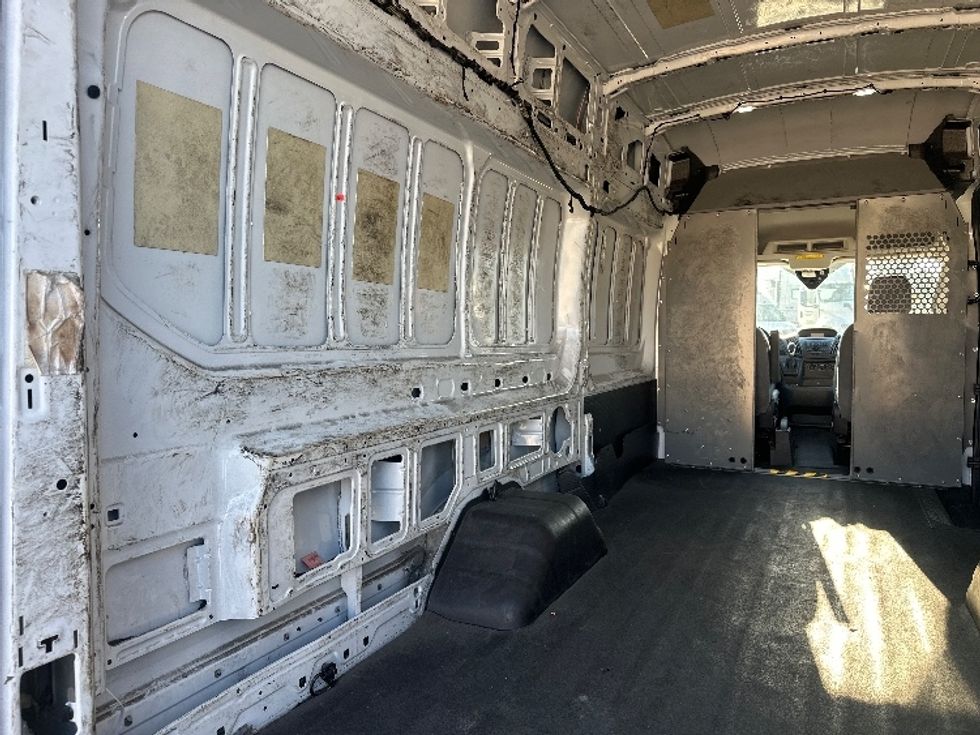 Cargo Van (Panel Van)-Light and Medium Duty Trucks-Ford-2019-Transit 350-Hammond-LA-204,380\n\t\tmiles-$ 23,000 - Image 11