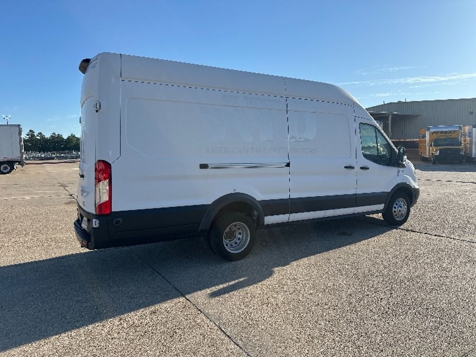 Cargo Van (Panel Van)-Light and Medium Duty Trucks-Ford-2019-Transit 350-Hammond-LA-204,380\n\t\tmiles-$ 23,000 - Image 13