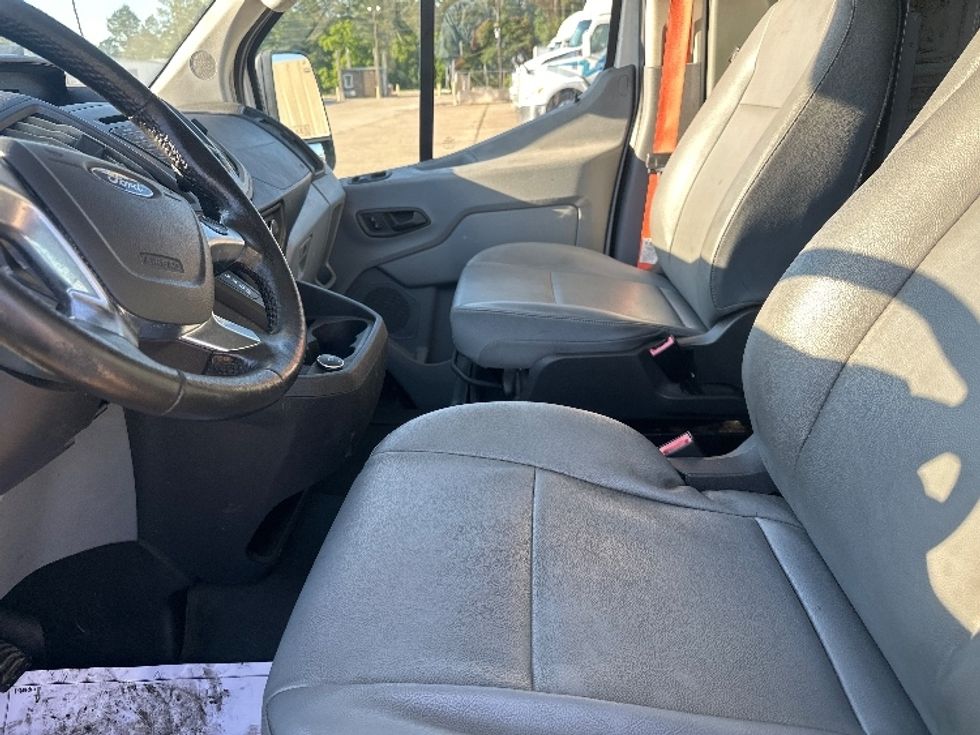 Cargo Van (Panel Van)-Light and Medium Duty Trucks-Ford-2019-Transit 350-Hammond-LA-204,380\n\t\tmiles-$ 23,000 - Image 19