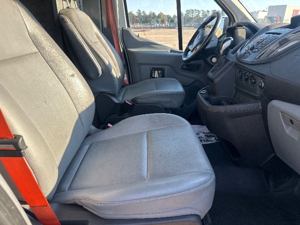 Cargo Van (Panel Van)-Light and Medium Duty Trucks-Ford-2019-Transit 350-Hammond-LA-204,380\n\t\tmiles-$ 23,000 - Image 22