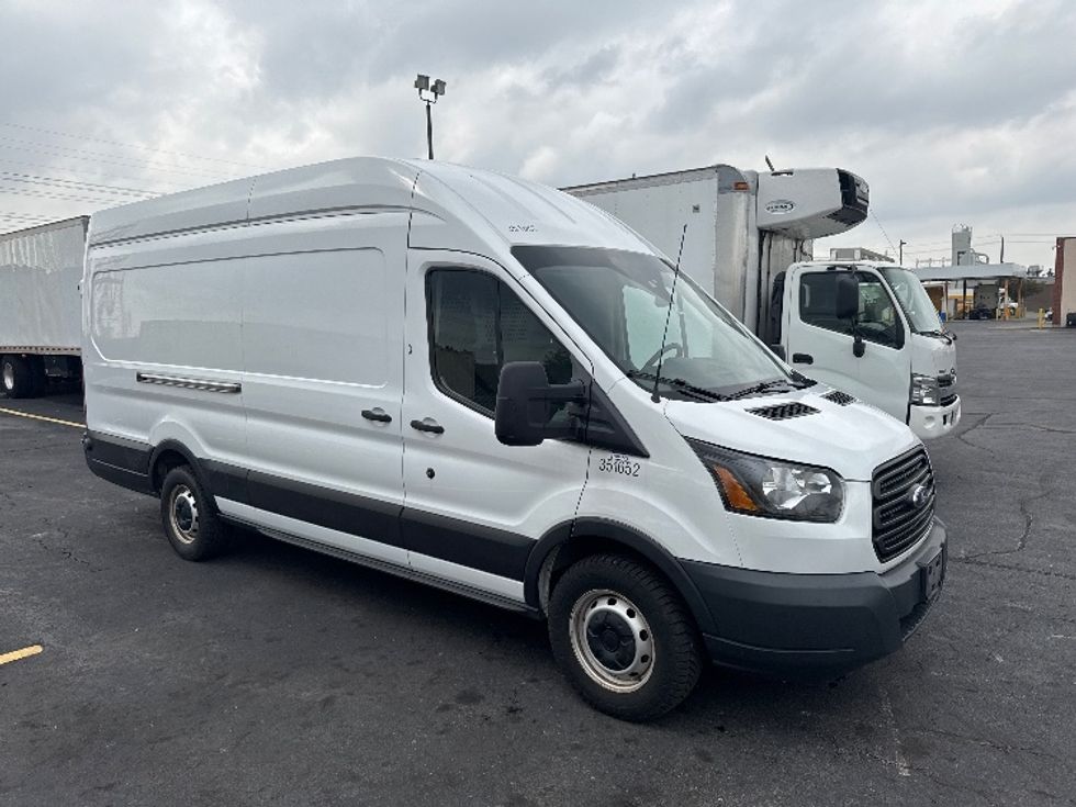 Cargo Van (Panel Van)-Light and Medium Duty Trucks-Ford-2019-Transit 350-Mississauga-ON-86,516\n\t\tkm-$ 46,000 - Image 1