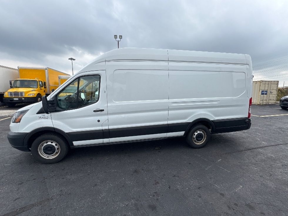 Cargo Van (Panel Van)-Light and Medium Duty Trucks-Ford-2019-Transit 350-Mississauga-ON-86,516\n\t\tkm-$ 46,000 - Image 4