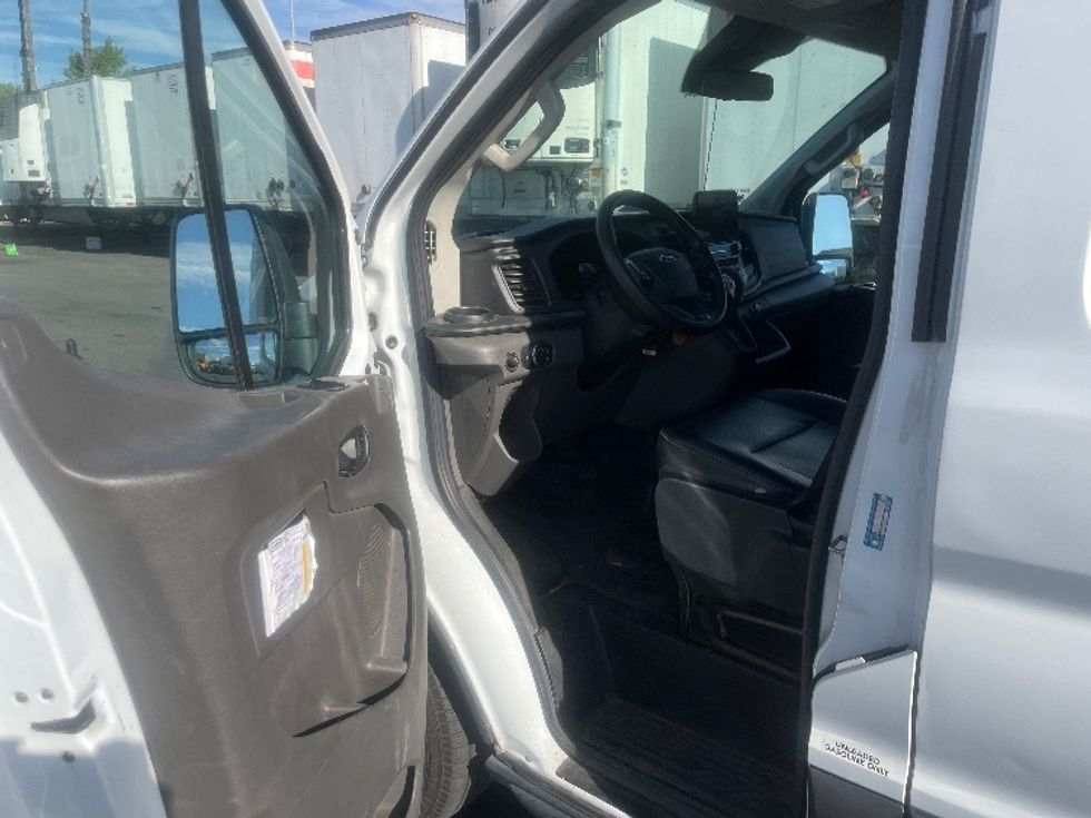 Cargo Van (Panel Van)-Light and Medium Duty Trucks-Ford-2020-Transit 150-Fontana-CA-117,992\n\t\tmiles-$ 23,000 - Image 16