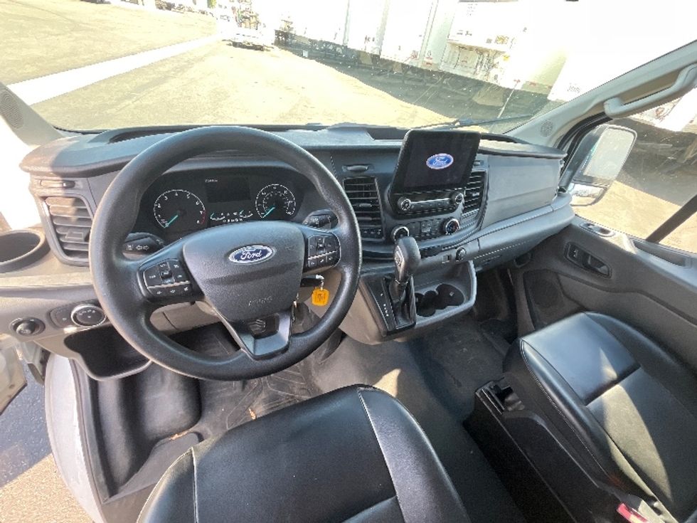 Cargo Van (Panel Van)-Light and Medium Duty Trucks-Ford-2020-Transit 150-Fontana-CA-117,992\n\t\tmiles-$ 23,000 - Image 18