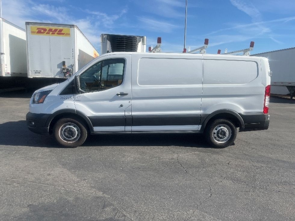 Cargo Van (Panel Van)-Light and Medium Duty Trucks-Ford-2020-Transit 150-Fontana-CA-117,992\n\t\tmiles-$ 23,000 - Image 4