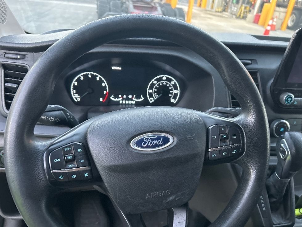Cargo Van (Panel Van)-Light and Medium Duty Trucks-Ford-2020-Transit 150-Fontana-CA-139,461\n\t\tmiles-$ 23,500 - Image 17