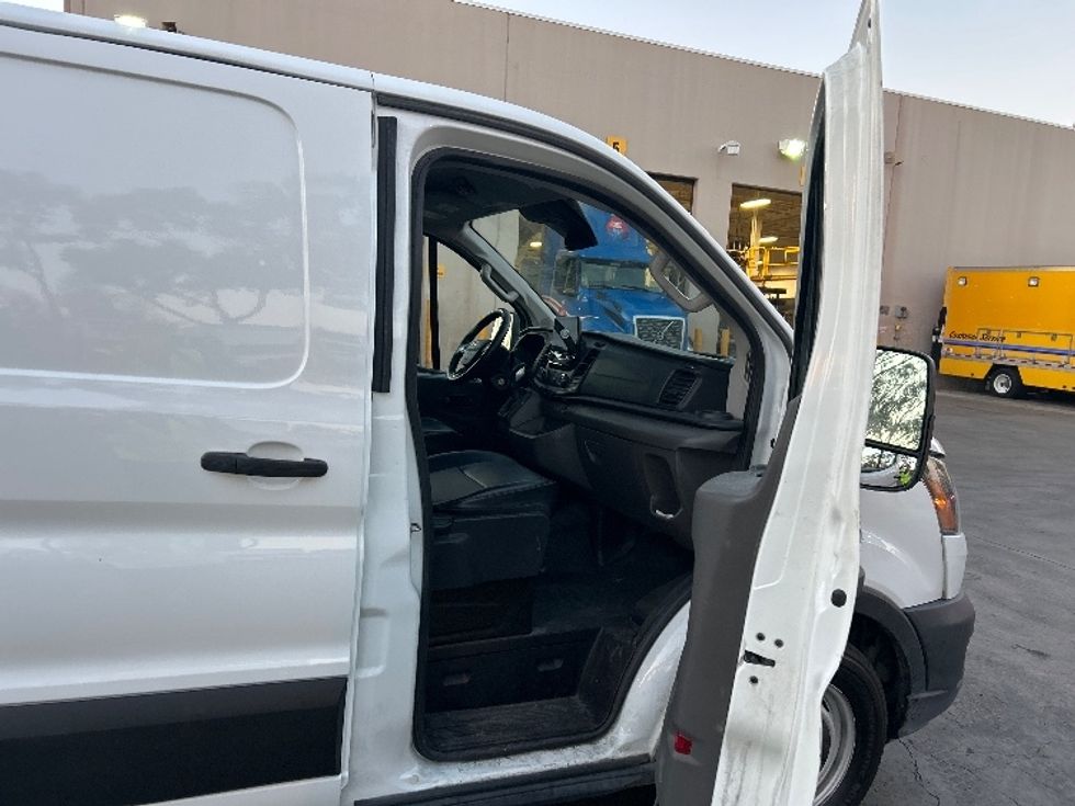 Cargo Van (Panel Van)-Light and Medium Duty Trucks-Ford-2020-Transit 150-Fontana-CA-139,461\n\t\tmiles-$ 23,500 - Image 20