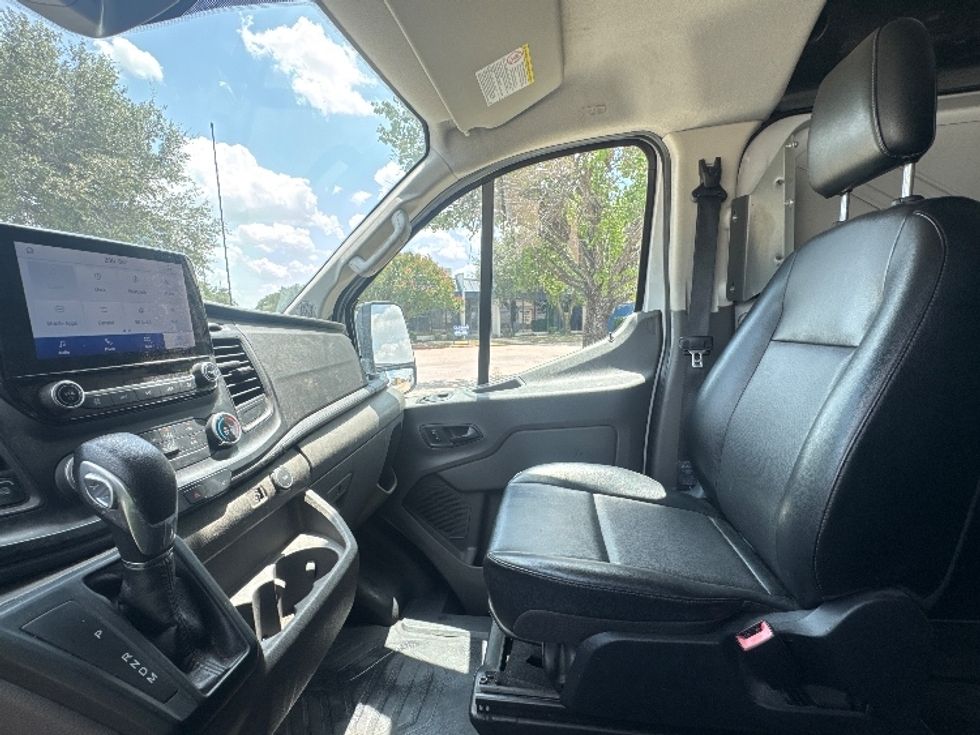 Cargo Van (Panel Van)-Light and Medium Duty Trucks-Ford-2020-Transit 150-Garland-TX-91,749\n\t\tmiles-$ 26,000 - Image 15